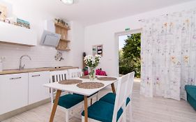 Apartman Sun Solin
